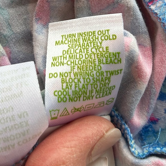 Lilly Pulitzer Women Small Blouse Tie at Bottom Pink Blue White 3/4” Sleeves - Picture 5 of 9